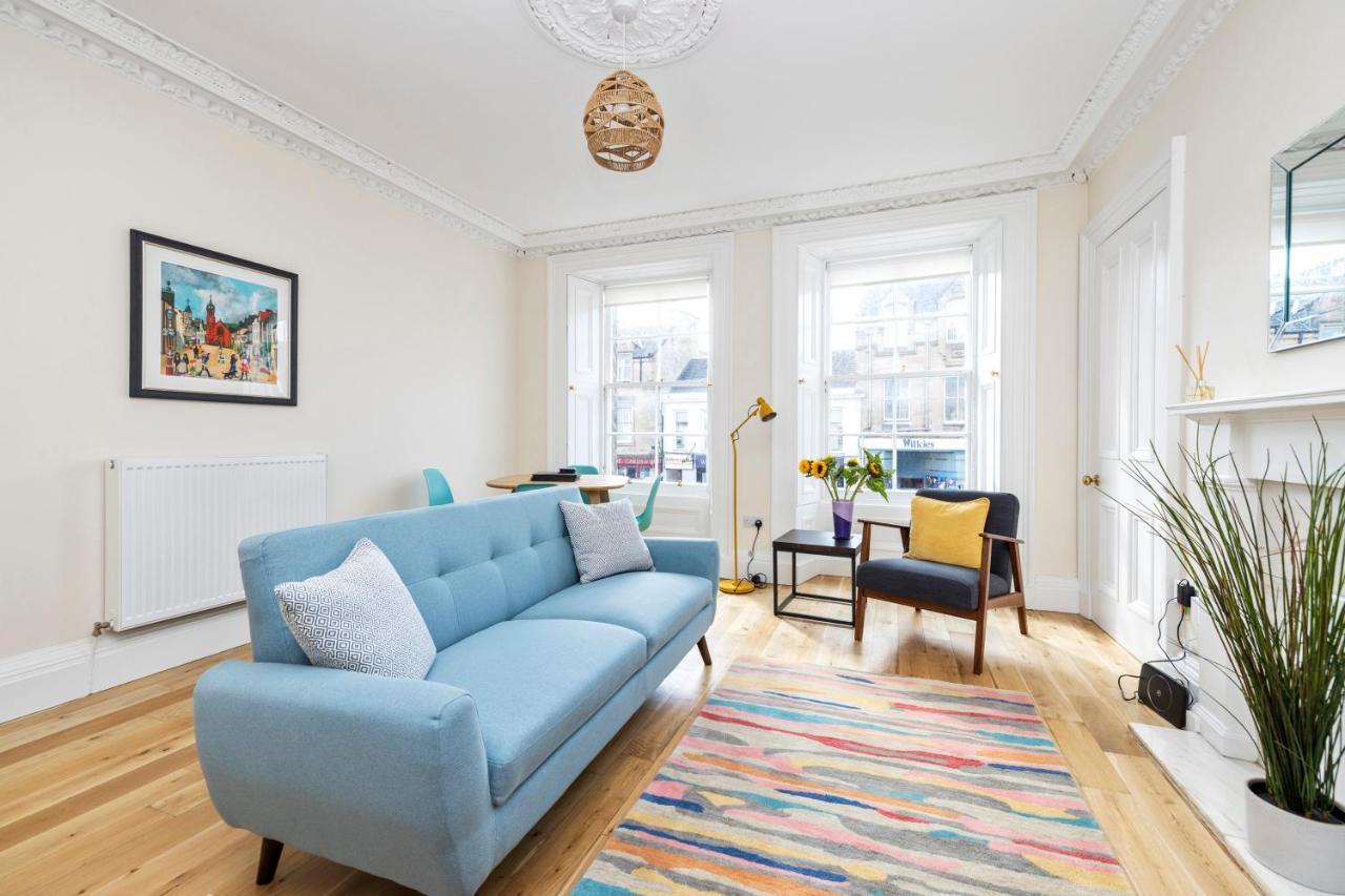 2 Bedroom Apartment On Peebles High Street Esterno foto